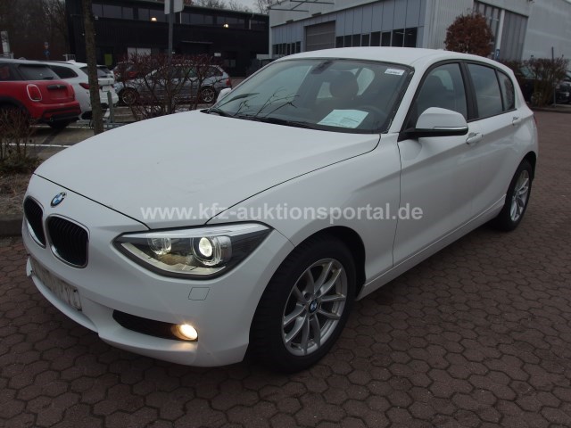 BMW 118d 5-Türer +Navi+PDC+AHK+Xenon+Tempomat+SHZ+Klimaaut.++