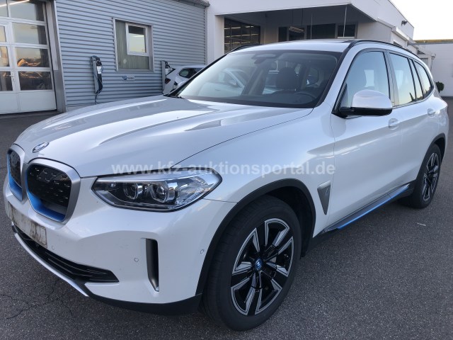 BMW iX3 G08 vollelektrisch