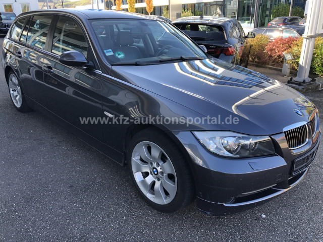BMW 330i Touring 6Zylinder 2996ccm