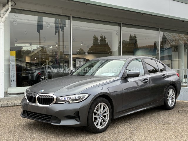 BMW 320d xDrive Advantage