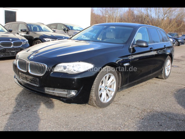 BMW 523iA Touring F11 6 Zylinder