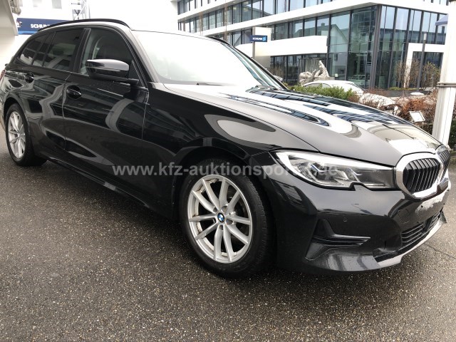 BMW 320 d xDrive ACC AHK HeadUp