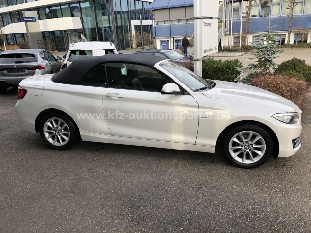 BMW 218i Cabrio Sport Line 