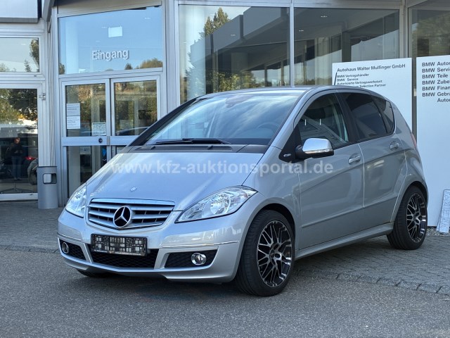 Mercedes-Benz A180